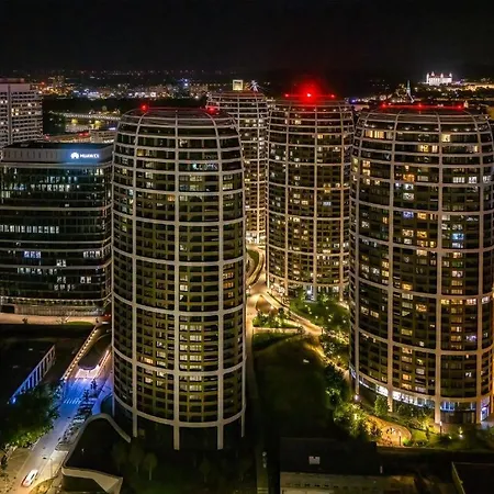 House Keys Skypark Daire Bratislava